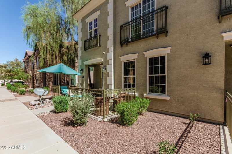 2742 Sulley Dr #101, Gilbert, AZ 85295