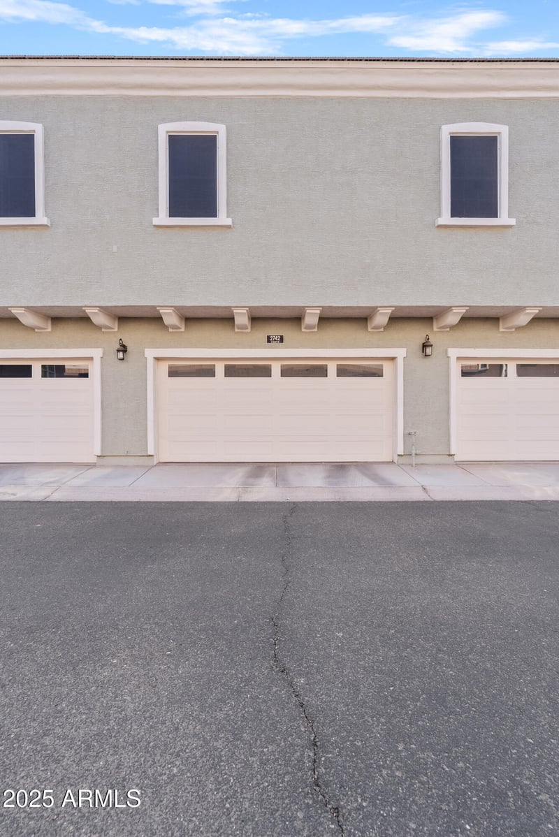 2742 Sulley Dr #102, Gilbert, AZ 85295