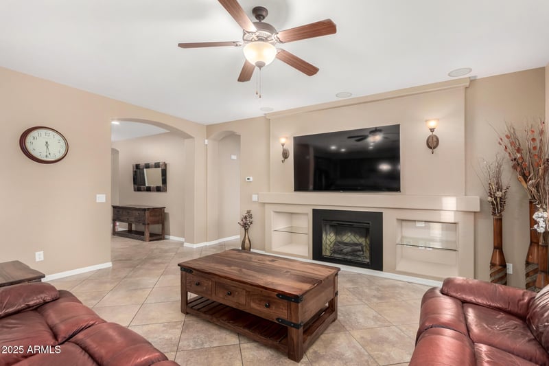 2743 Narrowleaf Dr, Gilbert, AZ 85298