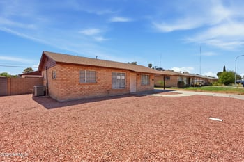 2743 W Ocotillo Rd, Phoenix, AZ 85017