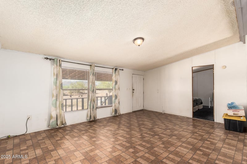 27439 170th Ave, Buckeye, AZ 85326