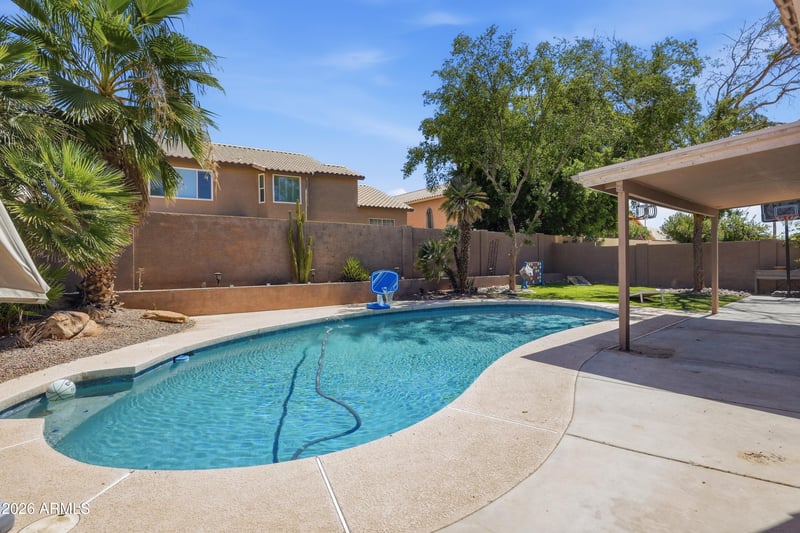 2744 Brookwood Ct, Phoenix, AZ 85048