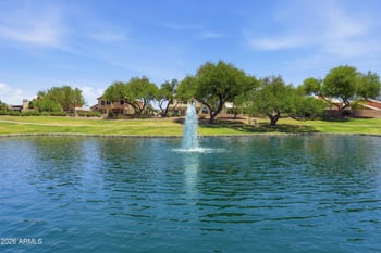 2744 Brookwood Ct, Phoenix, AZ 85048
