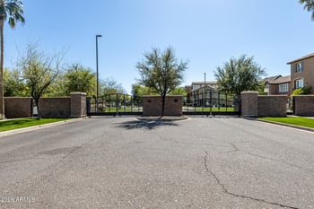 2744 Pewter Dr #102, Gilbert, AZ 85295