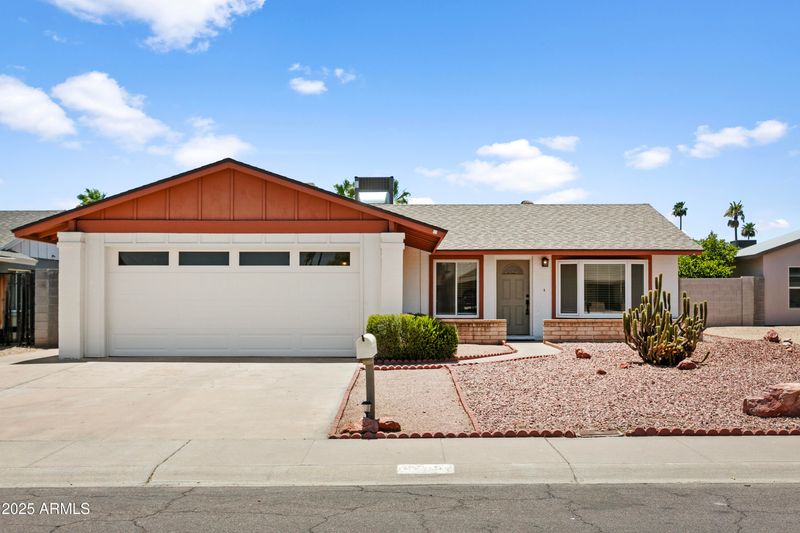 2745 E Dahlia Dr, Phoenix, AZ 85032