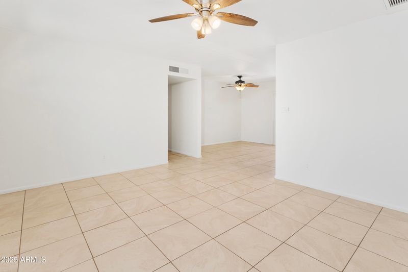 2745 E Dahlia Dr, Phoenix, AZ 85032