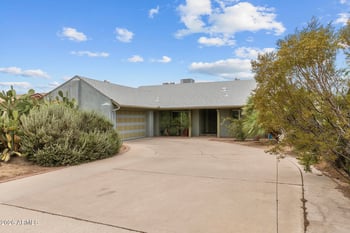 2745 E Larkspur Dr, Phoenix, AZ 85032