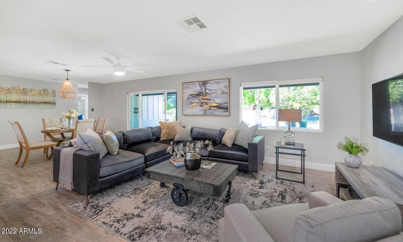2745 E North Ln, Phoenix, AZ 85028