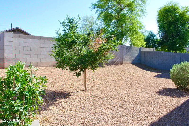 2745 Jessica Ln, Phoenix, AZ 85041