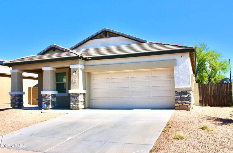 2745 Jessica Ln, Phoenix, AZ 85041