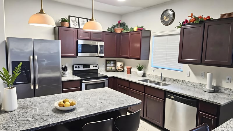 2745 Jessica Ln, Phoenix, AZ 85041