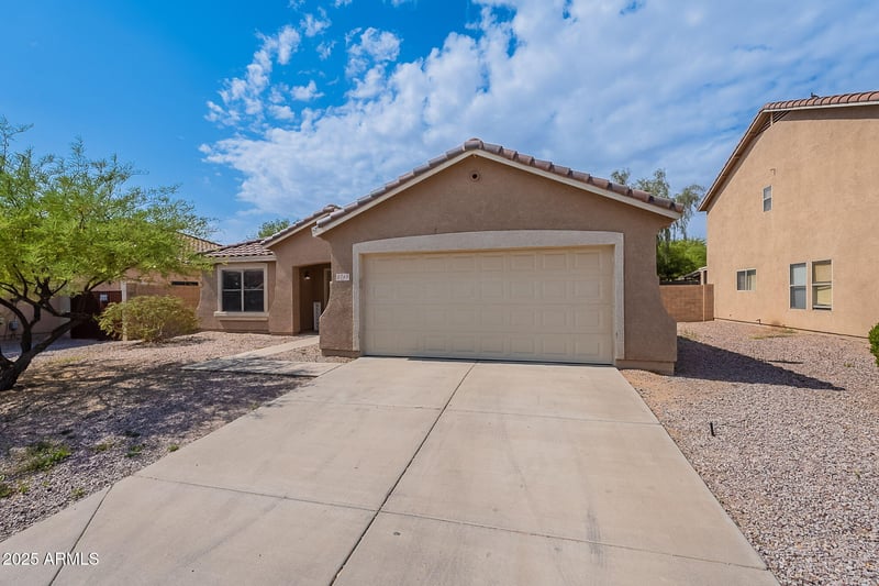 2745 Sunshine Butte Dr, San Tan Valley, AZ 85144