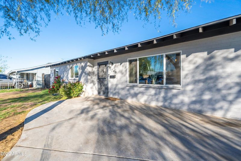 2746 W Roosevelt St, Phoenix, AZ 85009