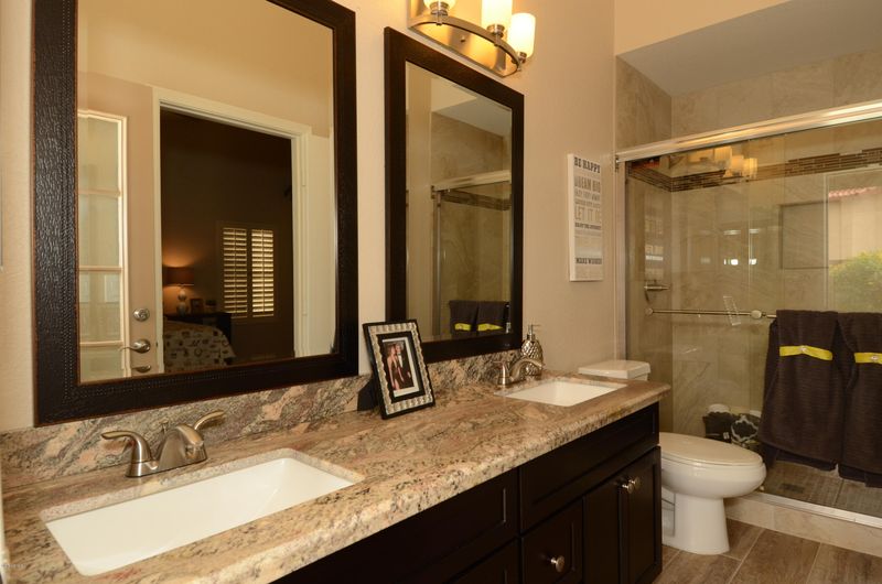 2747 E Cathedral Rock Dr, Phoenix, AZ 85048