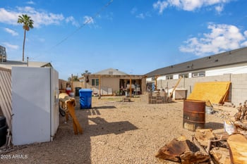 2747 Wier Ave, Phoenix, AZ 85040