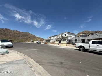 27473 69th Ln, Peoria, AZ 85383