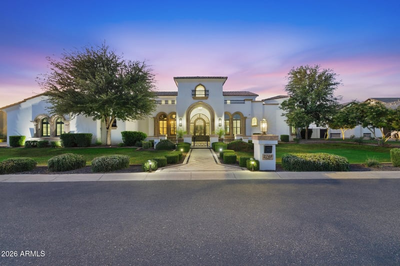 2748 E Warbler Rd, Gilbert, AZ 85297
