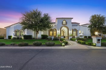 2748 Warbler Rd, Gilbert, AZ 85297