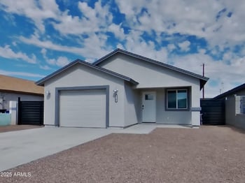 2748 Pueblo Ave, Phoenix, AZ 85040