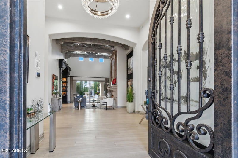 2748 Warbler Rd, Gilbert, AZ 85297