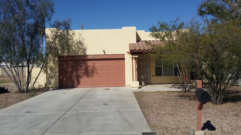 2750 E Chipman Rd, Phoenix, AZ 85040