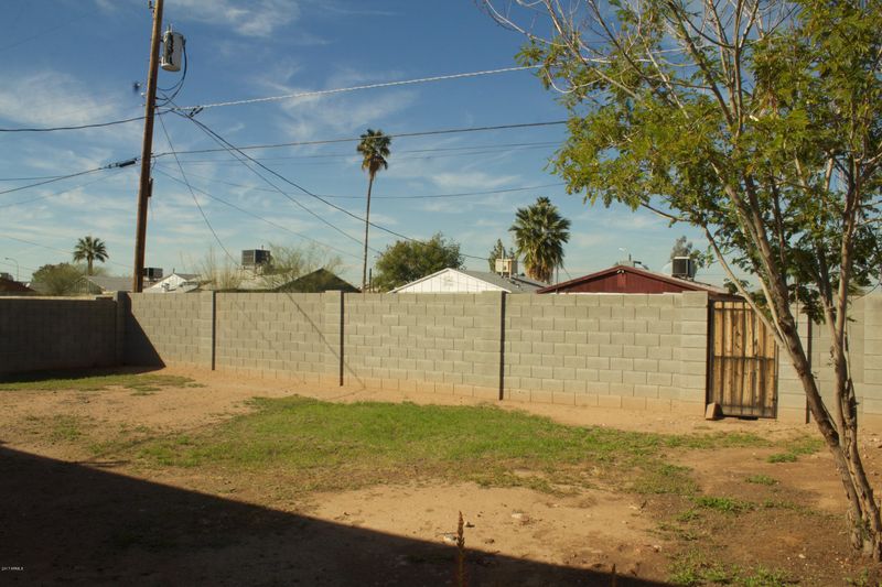 2750 E Chipman Rd, Phoenix, AZ 85040
