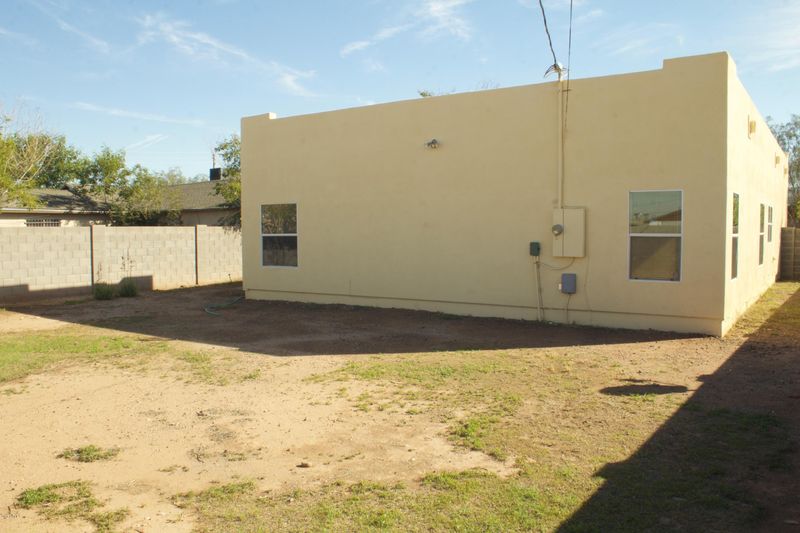 2750 E Chipman Rd, Phoenix, AZ 85040