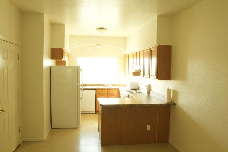 2750 E Chipman Rd, Phoenix, AZ 85040