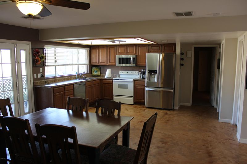 2750 E John Cabot Rd, Phoenix, AZ 85032