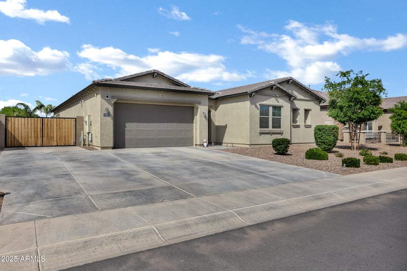 2750 Mourning Dove Ln, San Tan Valley, AZ 85140