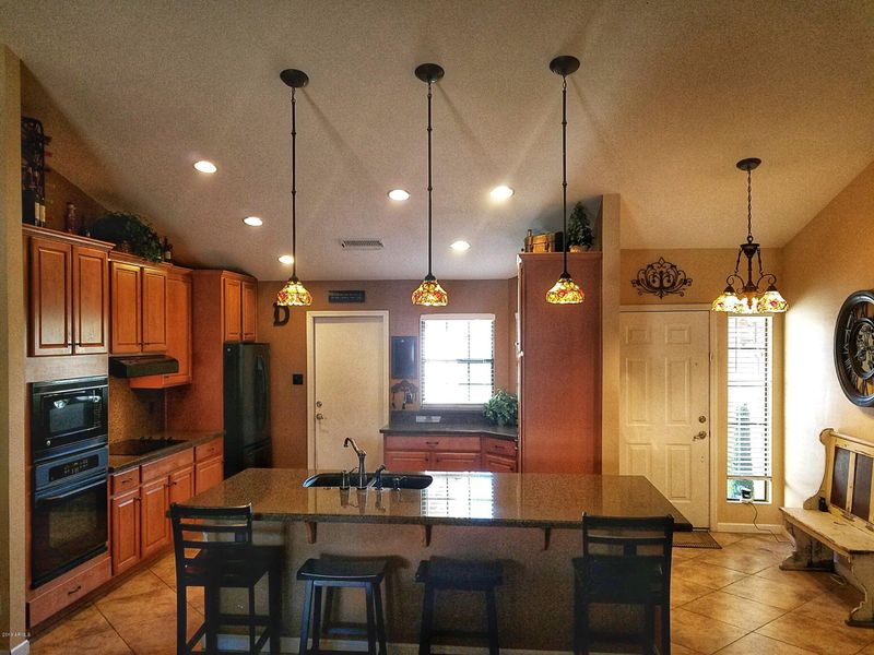 2751 E Thunderhill Pl, Phoenix, AZ 85048