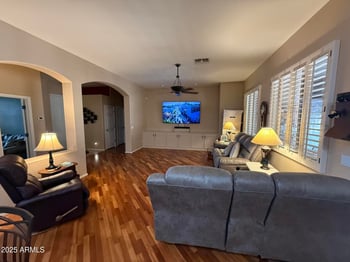 2751 Florimond Rd, Phoenix, AZ 85086