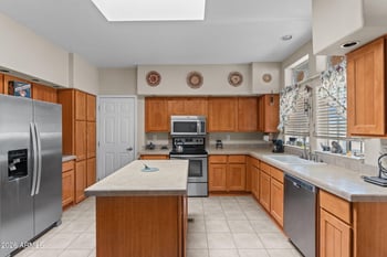 27513 252nd Ave, Wittmann, AZ 85361