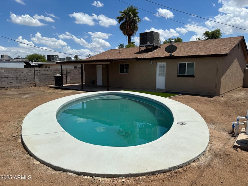 2752 Minnezona Ave, Phoenix, AZ 85017