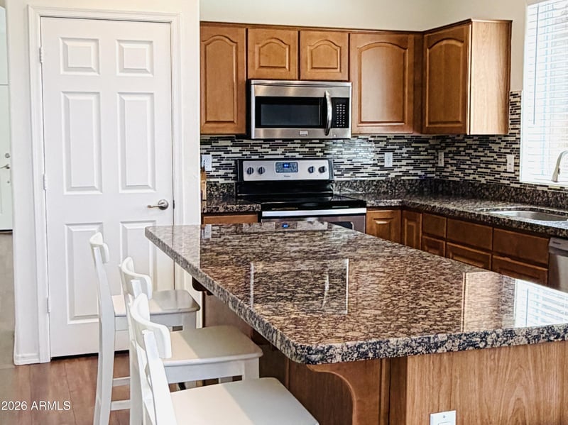 2753 Peggy Dr, San Tan Valley, AZ 85144
