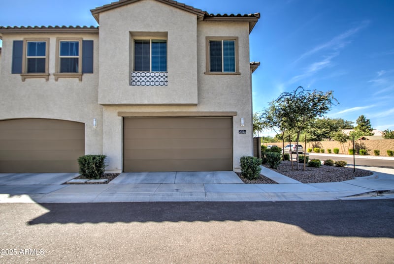 2754 Apache Dr, Chandler, AZ 85286