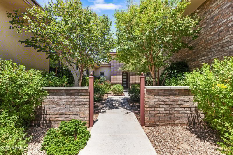 2754 Kingbird Dr, Gilbert, AZ 85297