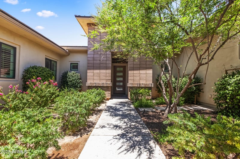 2754 Kingbird Dr, Gilbert, AZ 85297