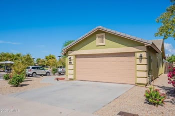 2754 Pecan Rd, Phoenix, AZ 85041