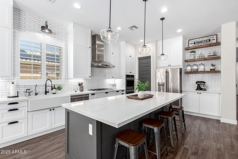 27562 99th Dr, Peoria, AZ 85383