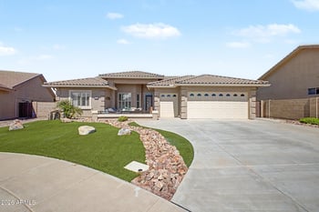 2758 S Royal Wood Cir, Mesa, AZ 85209