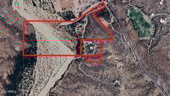 27610 Gill Rd, Morristown, AZ 85342