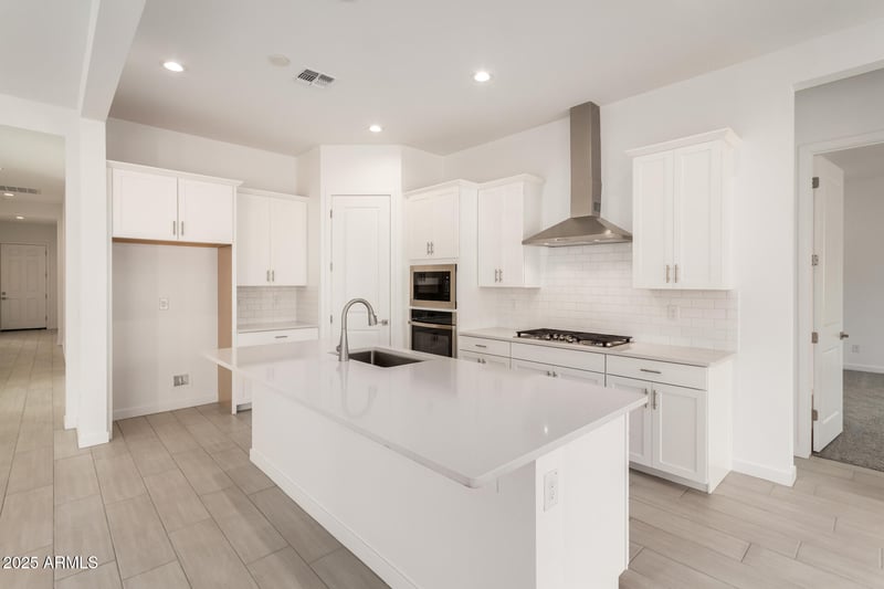 27611 176th Dr, Surprise, AZ 85387