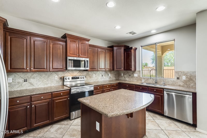2762 Clifton Ave, Gilbert, AZ 85295