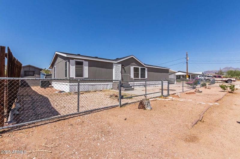 2762 W Smoketree St, Apache Junction, AZ 85120