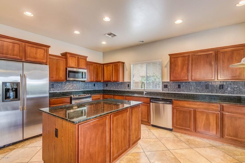 27622 N 18th Dr, Phoenix, AZ 85085