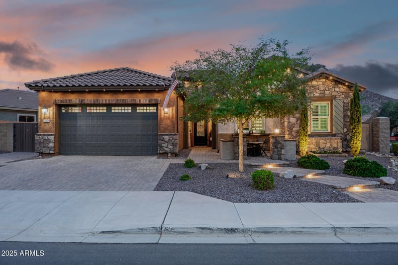 27629 102nd Ln, Peoria, AZ 85383