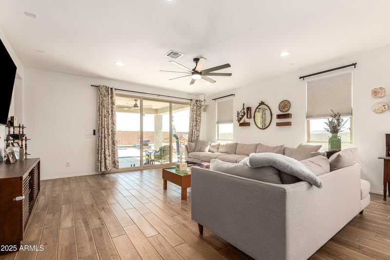 27629 Hibiscus Ln, San Tan Valley, AZ 85143