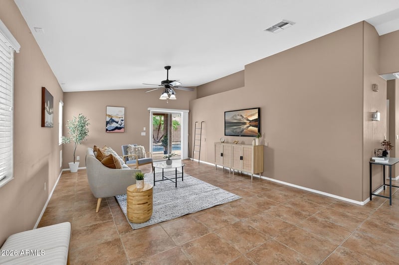2766 Mira Dr, San Tan Valley, AZ 85144