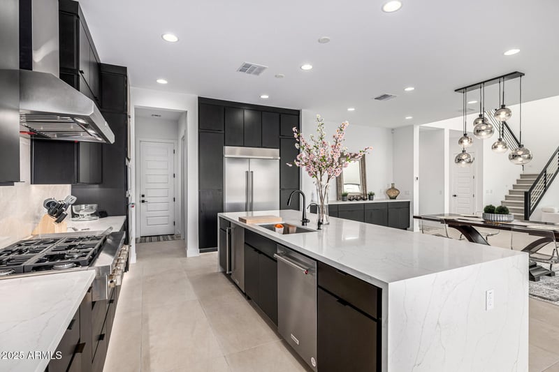 27693 73rd Dr, Peoria, AZ 85383